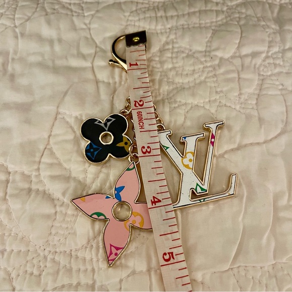 Blooming Flowers Bag Charm and Key Holder - Picture 2 of 2